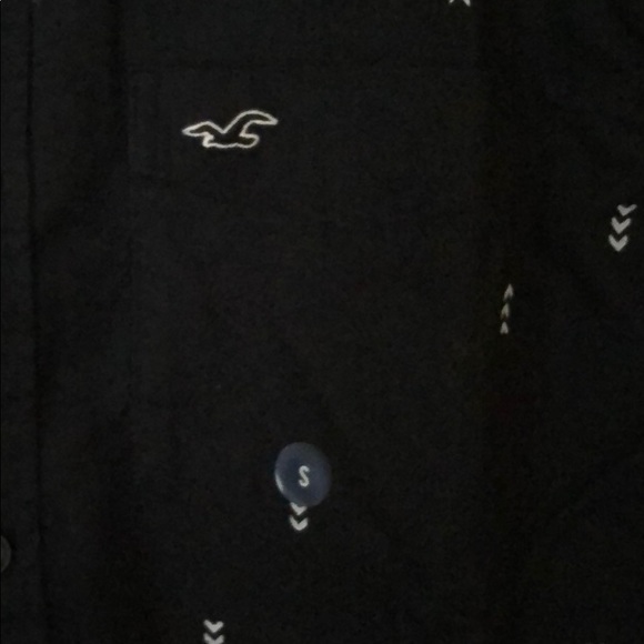 2 long sleeve button down shirts w/ front pockets - Picture 3 of 3